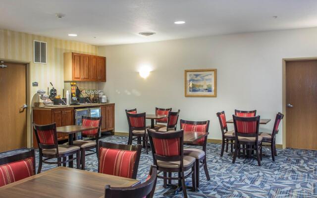 Comfort Suites Lake Geneva East