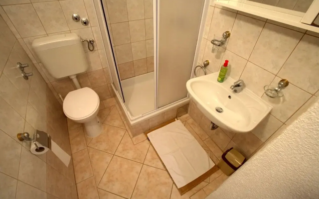 Room-studio Apartment 8, 2,floor