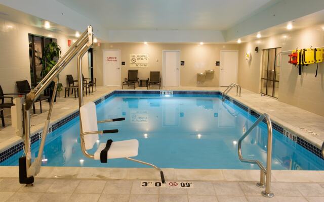 Hampton Inn & Suites Bay City