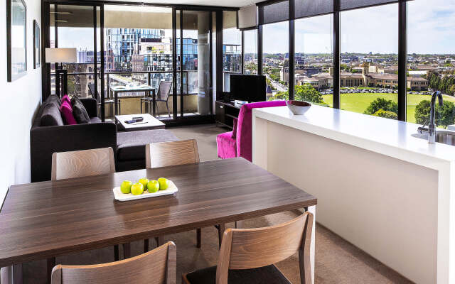 Oaks Melbourne St Kilda Road Hotel
