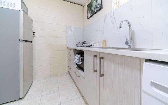 Fantail 2 Bedroom Unit walk to Beach & Park