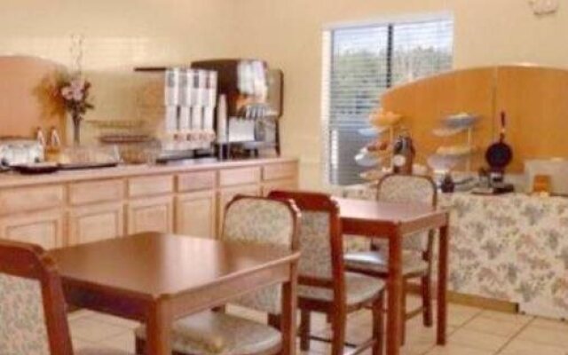 Deerfield Inn & Suites