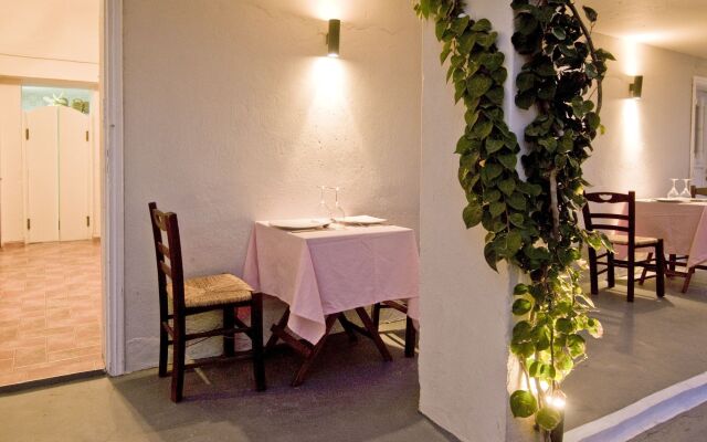 Villa Ilias Caldera Hotel