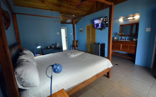 Luna Sea Inn
