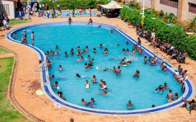 Maxland Hotel Juja