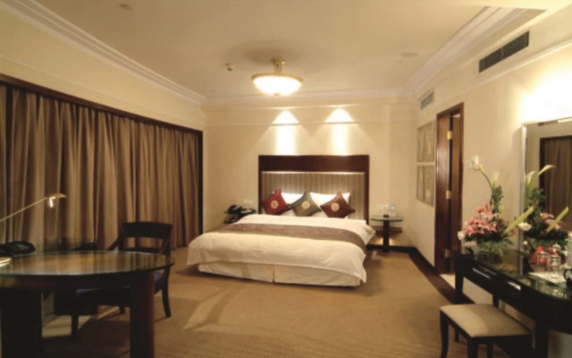 Howard Johnson Ginwa Plaza Hotel