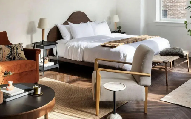 The Pinch Hotel