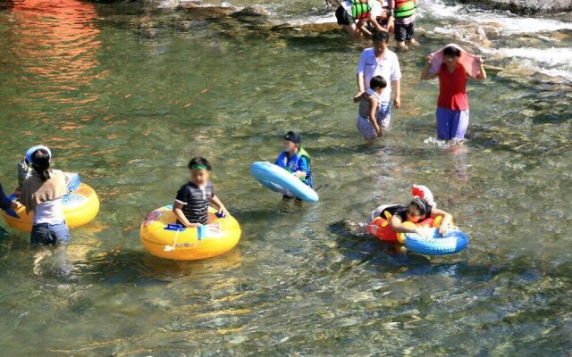 Gapyeong Mountain Or Sea Pension
