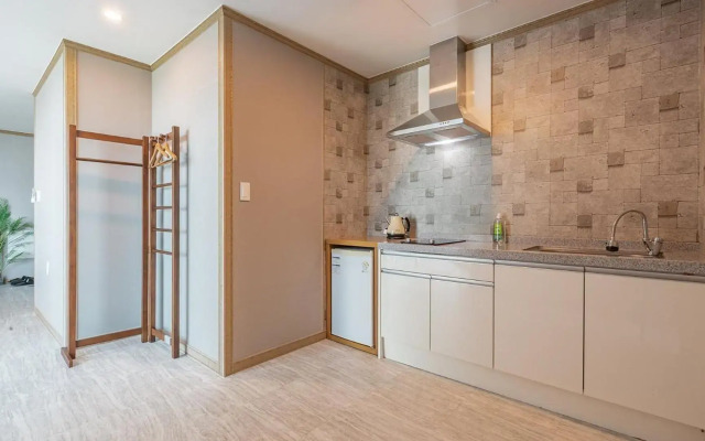 J View Hotel