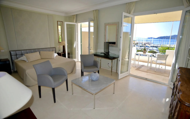 Auberge De La Calanque