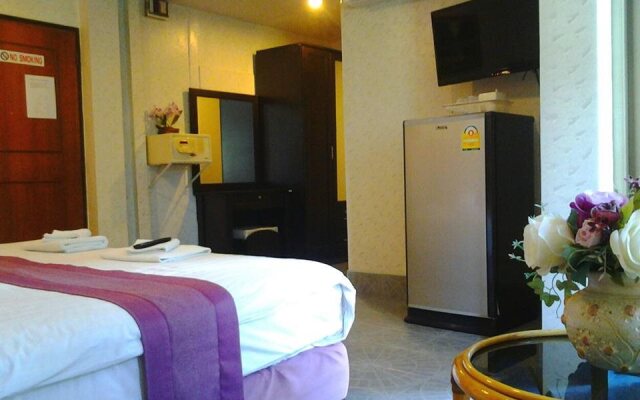 Leng Hotel