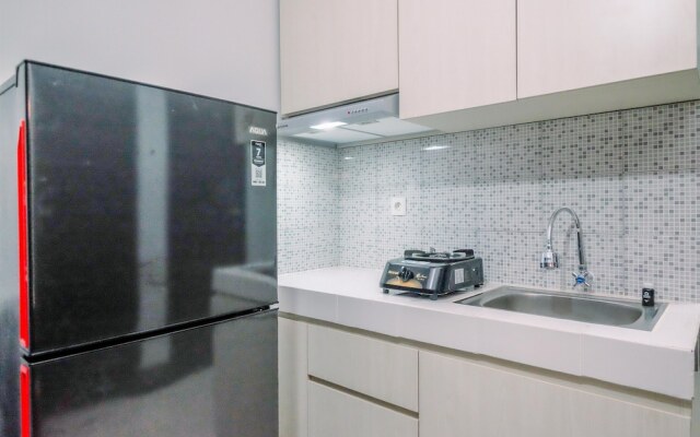 Well Furnished And Comfy 2Br At Royal Heights Apartment