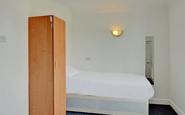 OYO the Gables Hotel, Birmingham Airport