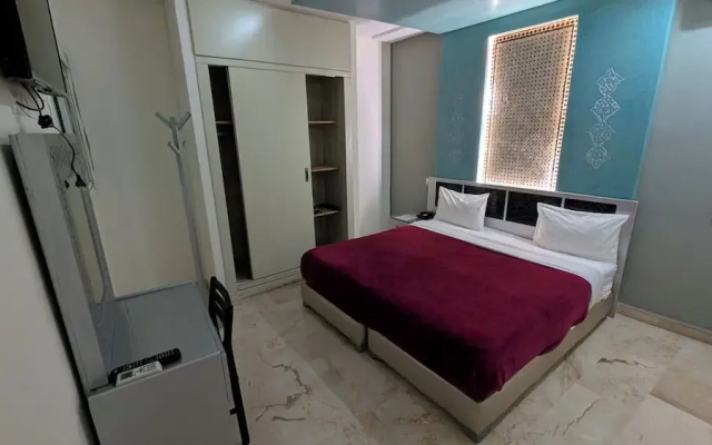 Hotel Pyramides Collection