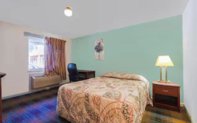 Travelers Inn by OYO Beaver, Hwy 19