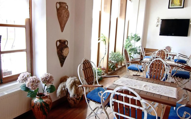 Hotel Des Etrangers - Special Class