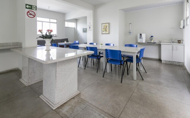 OYO Avenida Park Hotel