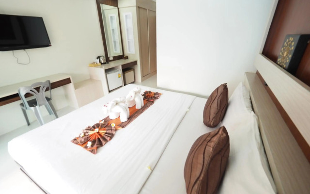 Lanta Fevrier Resort