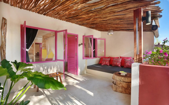 PinkCoco Uluwatu - Constant Surprises & for Cool Adults Only