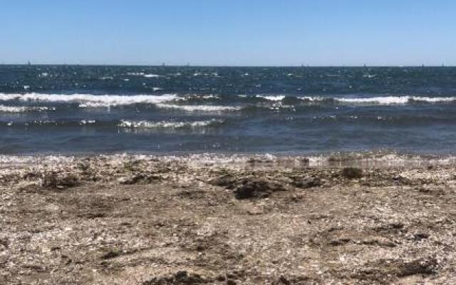 Grand studio pour 5 personnes bord de plage