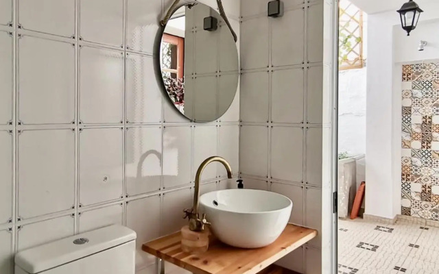 Algarve house, sun, terrace, views and barbecue