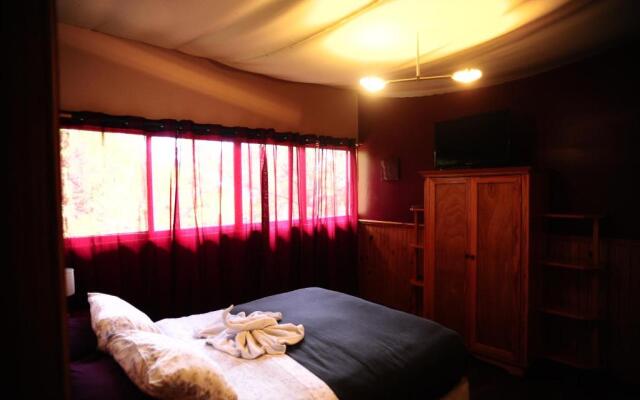 Jungle House next to Refugio la Brisa del Diablo