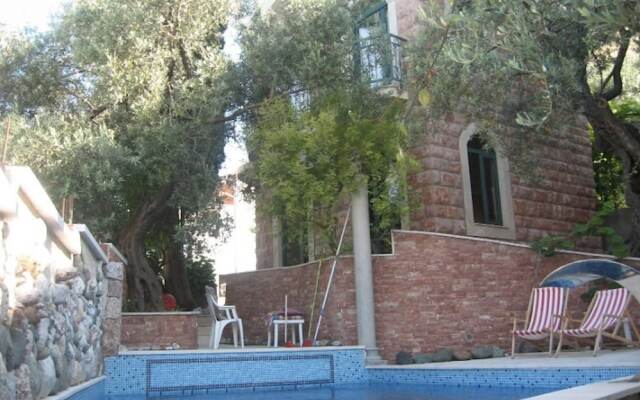 Levantin Inn 12 Room N11