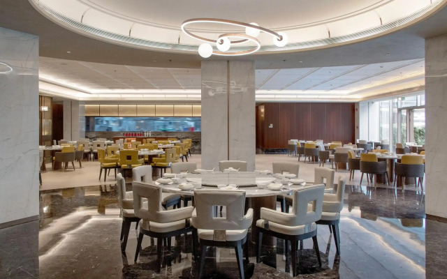 Sheraton Grand Shanghai Pudong Hotel & Residences