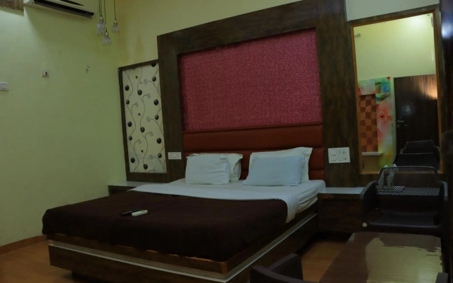 Mayura Lodge Residency