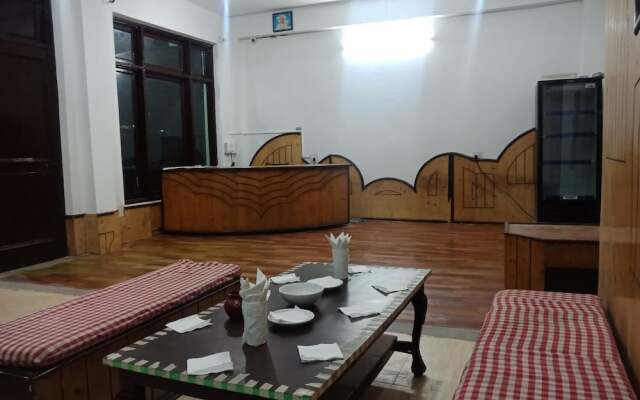 Hotel Pine spring