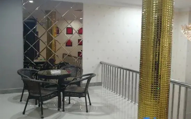 Wuchang Yijia Business Hotel