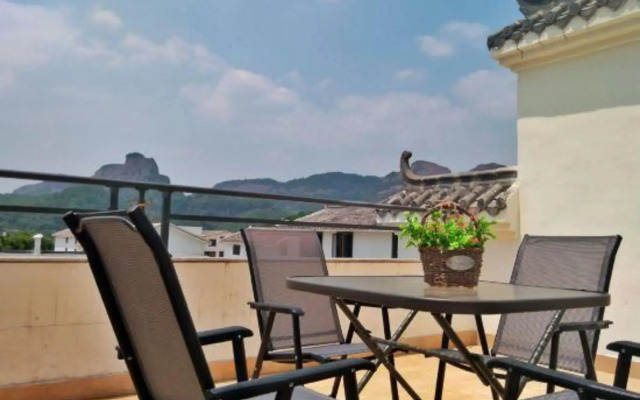 Danxiashan Zhanglaofeng Hotel