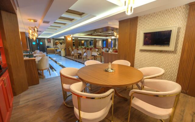 Elysium Deluxe Suites