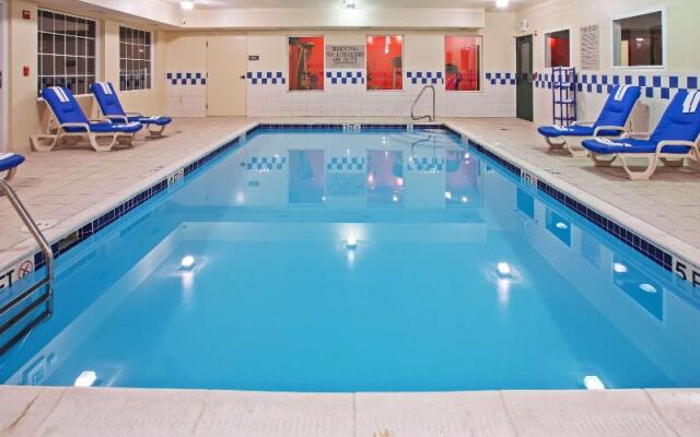 Country Inn  by Radisson, Youngstown West, OH