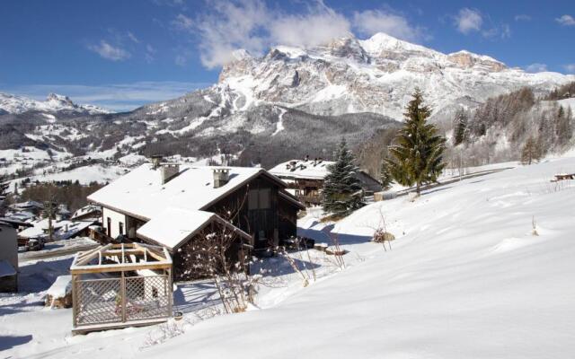 Cristallo & Faloria Suite Apartments