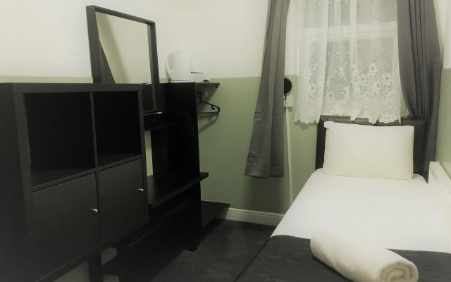 Plaza London Hotel