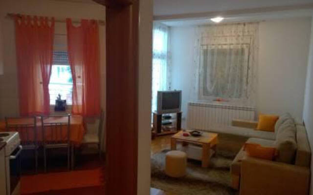 Apartment Orange