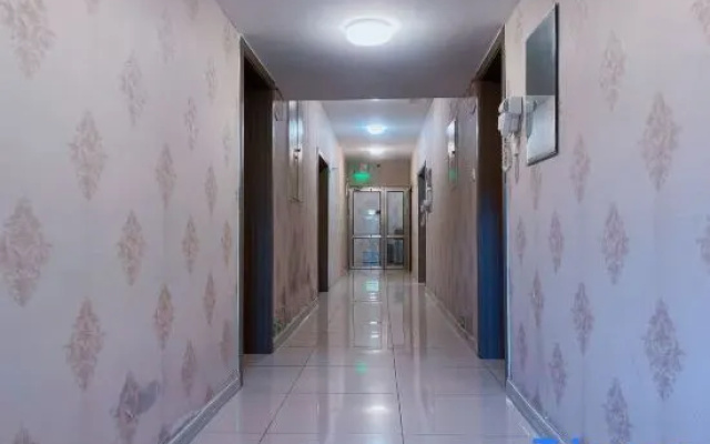 Jingkanglong Hotel (West Gate of Communication University of China)