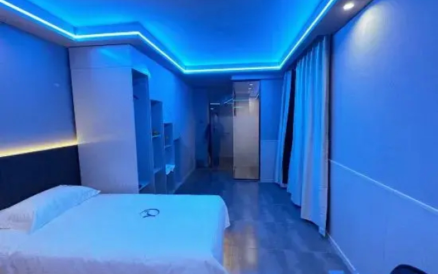 Y² E-sports Homestay