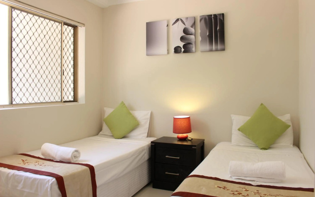Surfers Riverside Apartments – Guest Rooms – Gold Coast