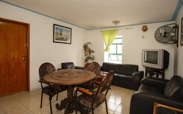 Hotel El Meson De La Luna