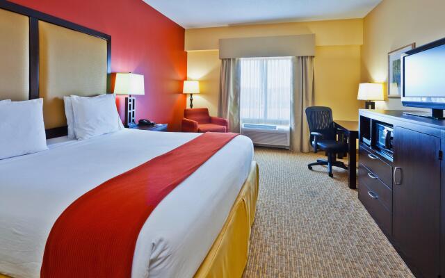 Holiday Inn Express Hotel and Suites Nashville-Opryland, an IHG Hotel