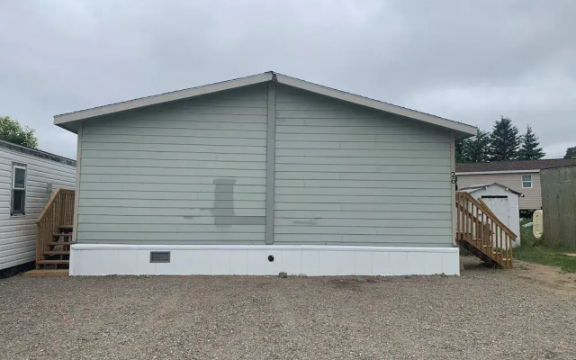 6 Plex Rental