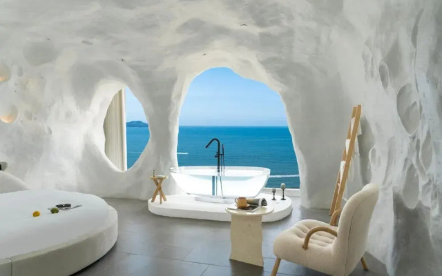 Miyue Santorini Seaview Resort Hotel