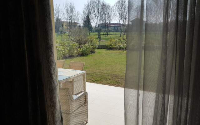 Luxury Apartments Beauty Gardens