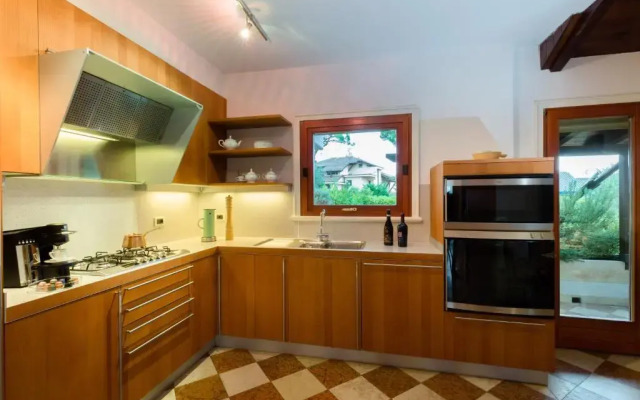 Lake Front Luxury Suites (Adults Only)
