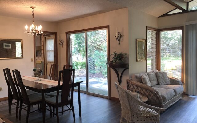 Dixies Retreat by Jekyll Realty