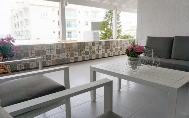 Sonia's Angel House 300 Meters From The Beach, Newly Renovate Central Apartment By Ezoria Holiday Rentals