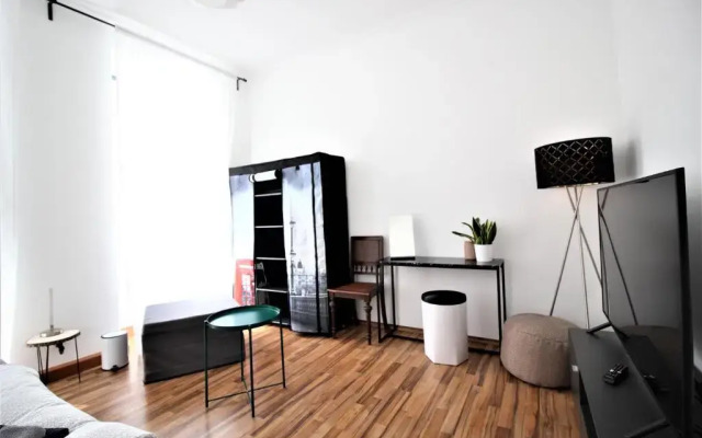 Private Room - Heart of downtown