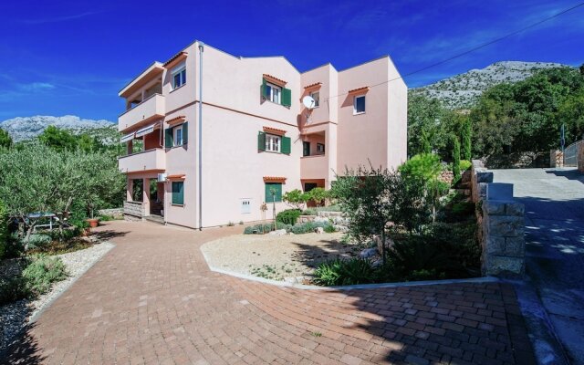 Modern Apartment near Sea in Starigrad